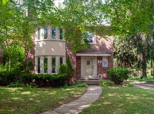 497 Neff Rd, Grosse Pointe, MI 48230