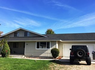 200 N Cobblestone Ln, Eagle, ID 83616