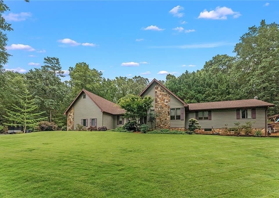 1st image of 130 Flat Creek Ct