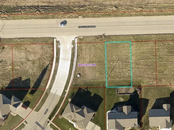 1003 E Southridge Rd, Marshalltown, IA 50158