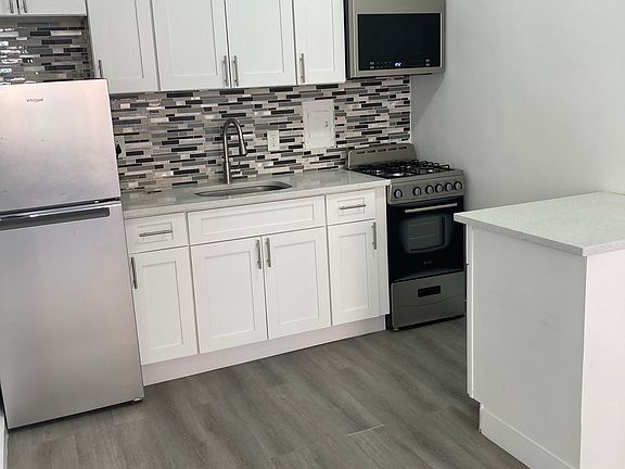 2nd image of 438 E 77th St APT 3A