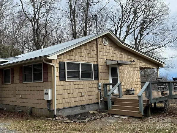 3264 Parris Branch Rd, Sylva, NC 28779