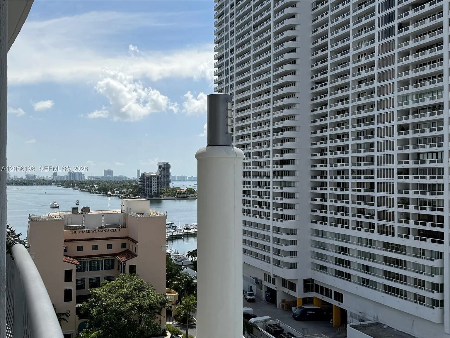 Opera Tower Condo — Photo 2