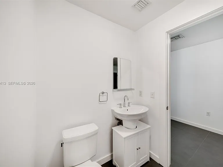 900 Biscayne Blvd — Photo 30