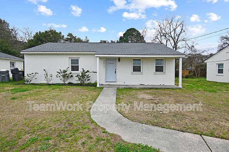 1st image of 3027 Terry Dr