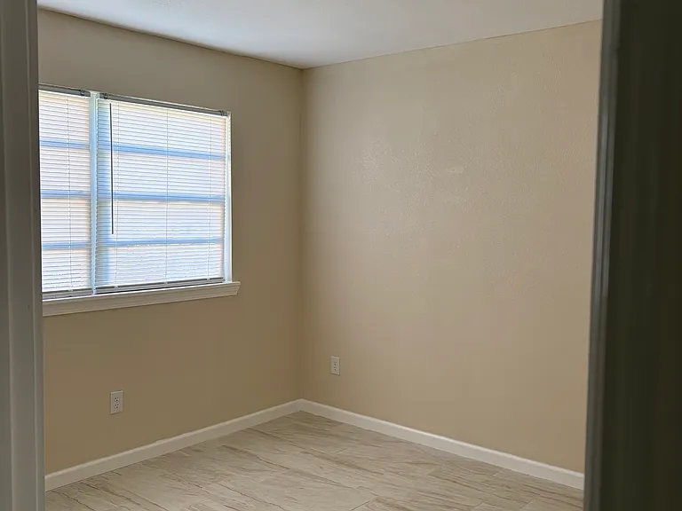 625 Holly St — Photo 6