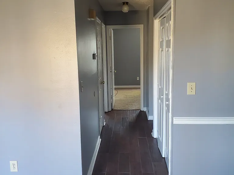 4431 Torrance Dr NW — Photo 2