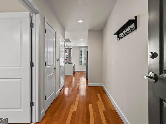 3rd image of 44 Peachtree Rd #1628