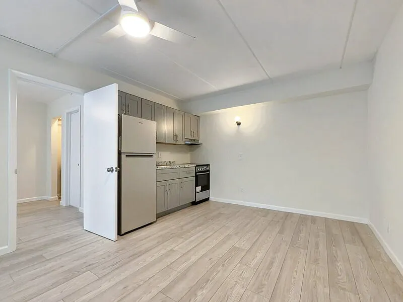 1 bed, 1.0 bath, 450 sqft, $1,450 — Photo 3