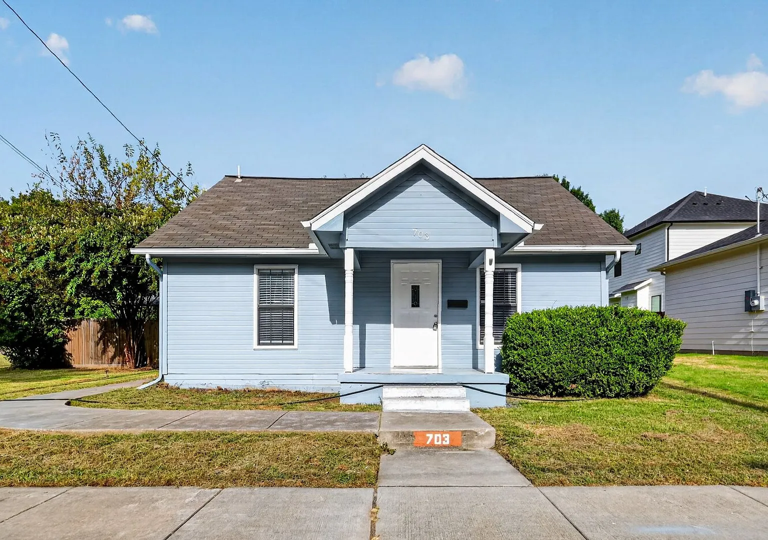Cottage Like 1 Bedroom/1 Bathroom Home In McKinney! — Photo 1
