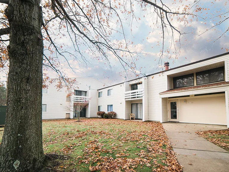 Sylvan Ridge Apartments — Photo 13