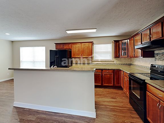 3rd image of 1027 Barrow Ct