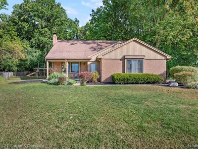 30396 Le Mans Dr, Farmington Hills, MI, 48336