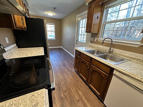 3rd image of 5326 Collegeview Dr
