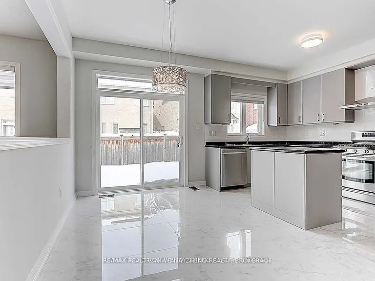 155 Durhamview Cres — Photo 15