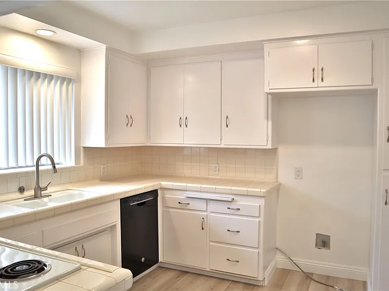 809 Fairview Ave #7 — Photo 4