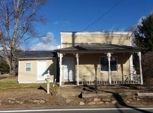 24 Wheelwright Rd, Barre, MA 01005