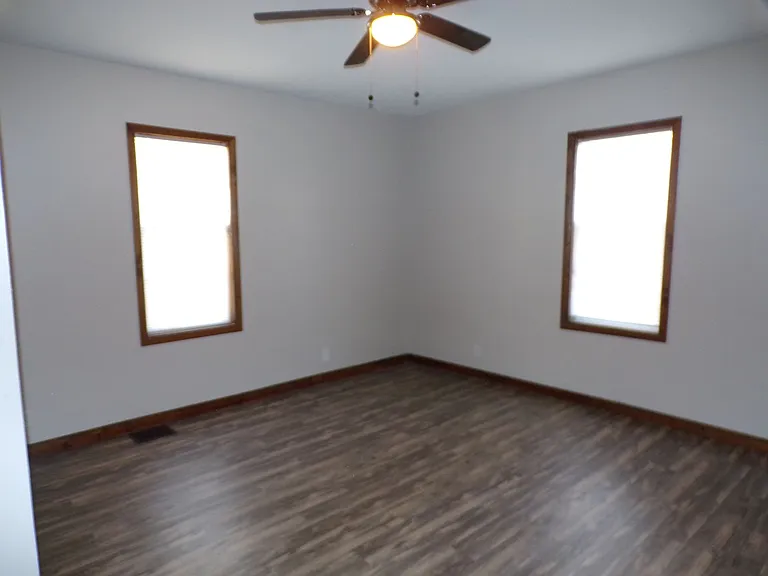 247 S Kansas St — Photo 15