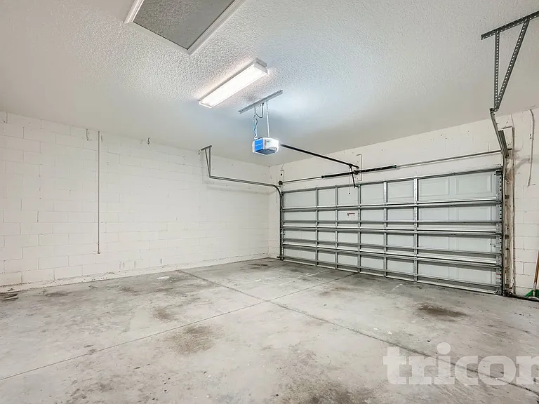 937 Hilltop Park Ct — Photo 17