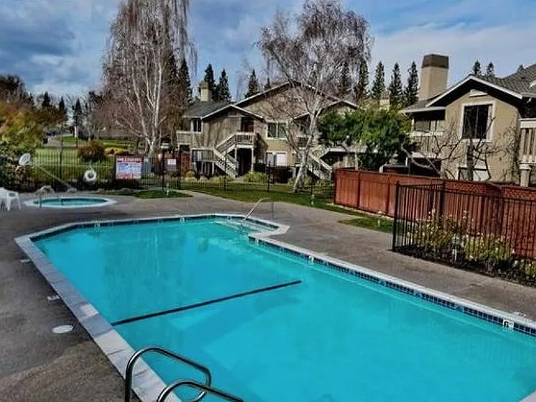 3939 Crow Canyon Rd — Photo 2