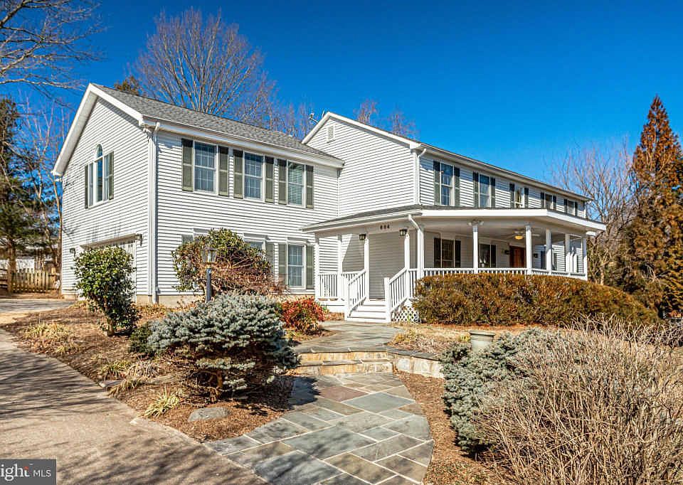 1st image of 804 Constellation Dr