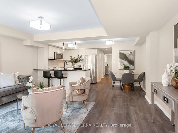 4th image of 3 Applewood Ln #101