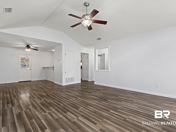 4th image of 123 Richmond Rd