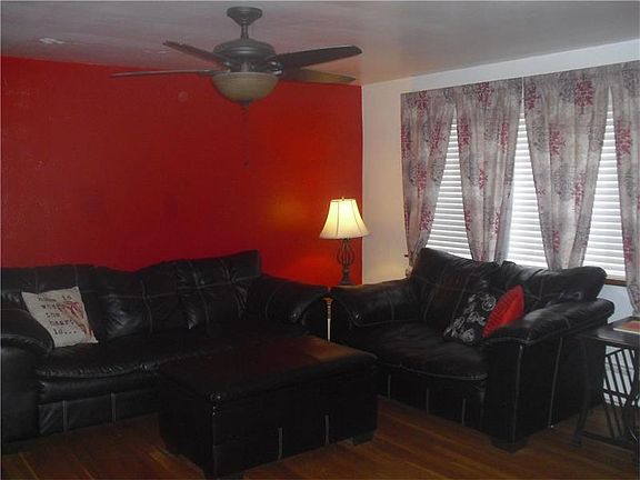 3rd image of 5541 California Ave