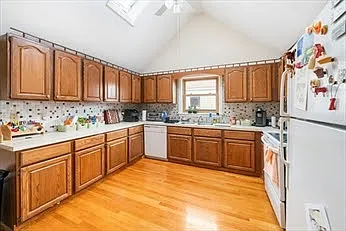 8 Hastings St #3 — Photo 2