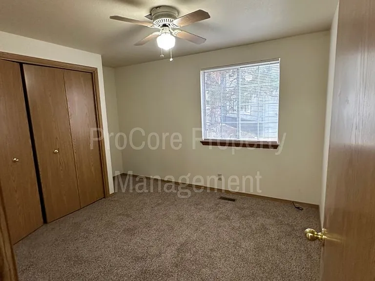 3704 W Rose Hill St — Photo 5