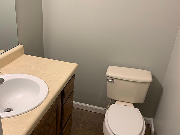 5th image of 1401 Elmdale Pl