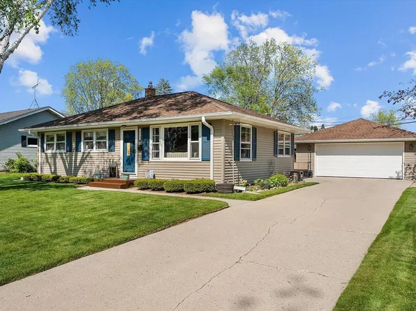 1010 North Stanford STREET, Port Washington, WI 53074