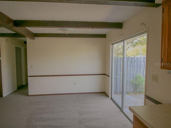 3rd image of 570 Heatherton Vlg #570