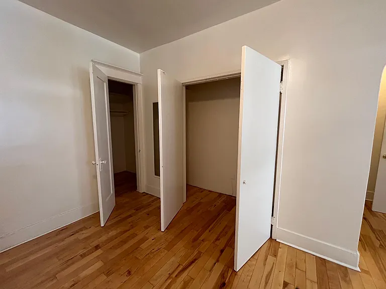 836 S Park View St #6 — Photo 8