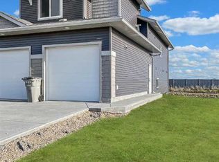 10633 133rd Ave #B, Grande Prairie, AB T8X 0W5