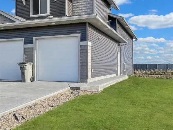 10633 133rd Ave #A, Grande Prairie, AB T8X 0W5