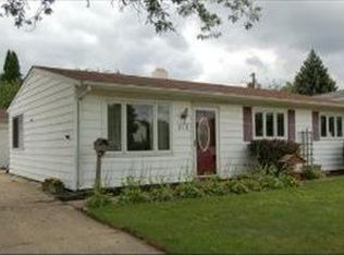 513 W Schaumburg Rd, Streamwood, IL 60107