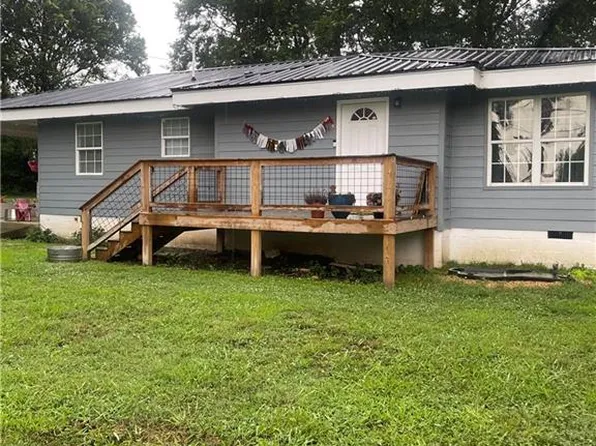 55 W Rocky St NE, White, GA 30184