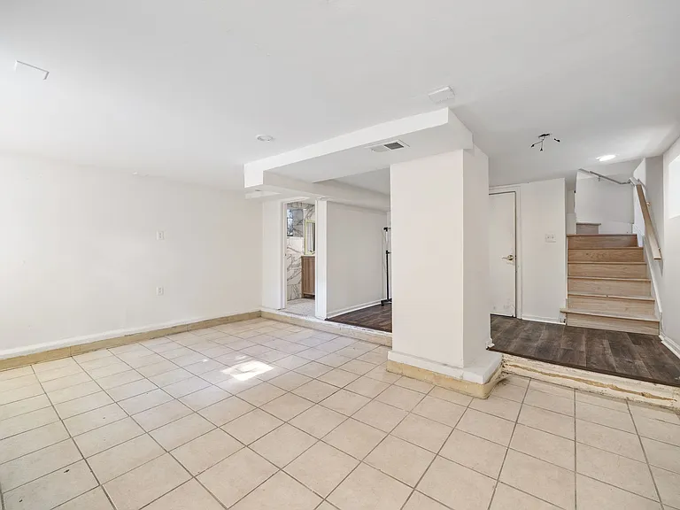 1015 Garnett Pl — Photo 17