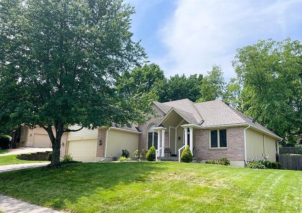 1st image of 2205 NE Quonset Ct