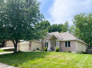 2205 NE Quonset Ct, Blue Springs, MO 64014