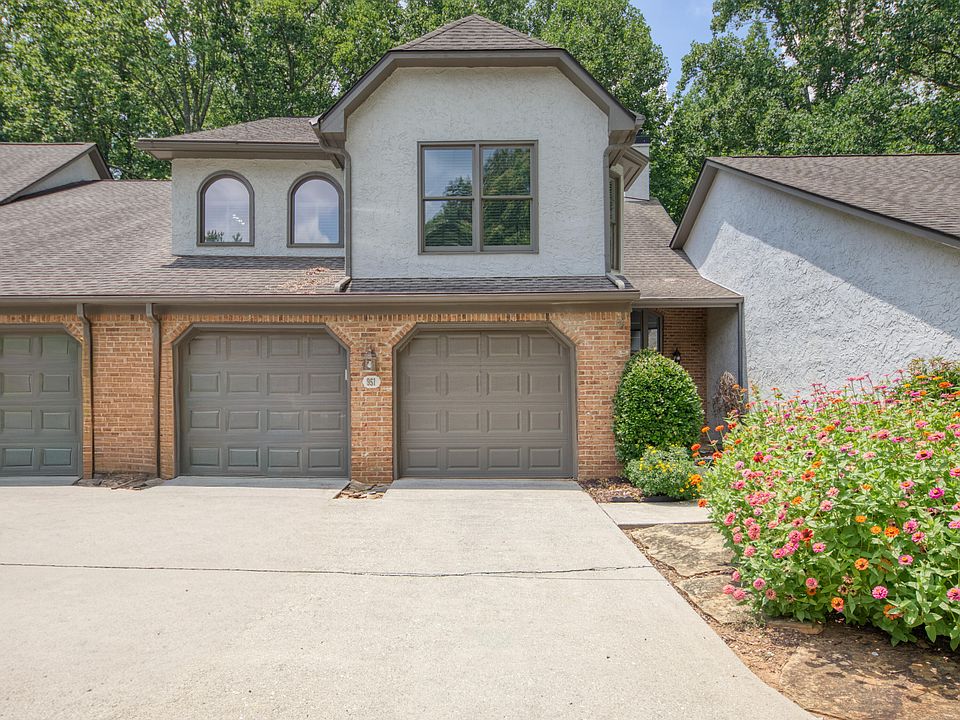 1st image of 951 Ethans Glen Dr