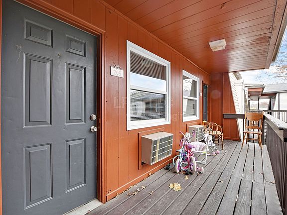 3rd image of 205 Poplar Level Ct #205