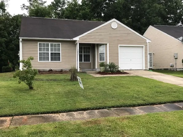1045 Rushing St, Richmond Hill, GA 31324