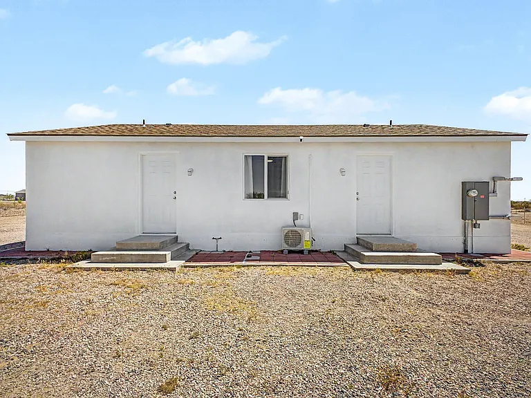 34233 W Sahuaro St — Photo 2