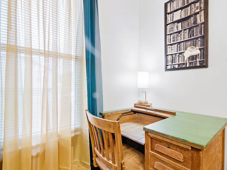 411 N Oak Ave — Photo 24