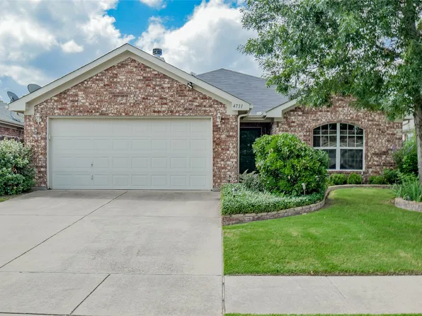 4731 Topaz Ln, Granbury, TX 76049