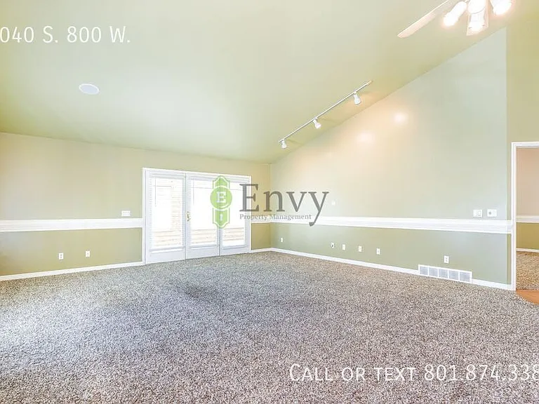 1040 S 800 W — Photo 6