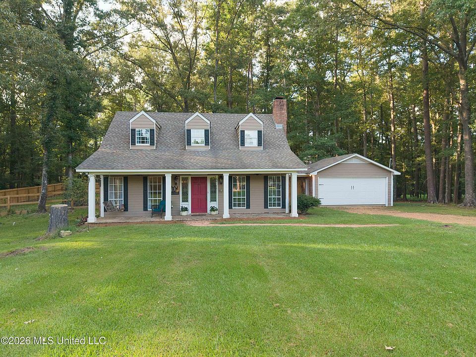 1st image of 177 Robbins Rd