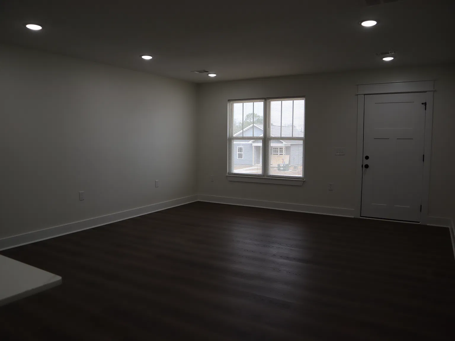 3 bed, 1201 sqft, $1,650 — Photo 4